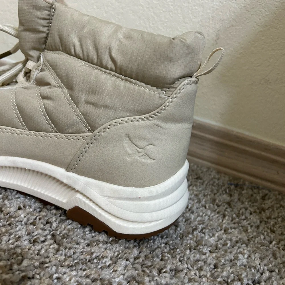 Eddie Bauer Women's Balasana Winter Boot Tan Size 7 Lace Up Lined Outdoor Snow